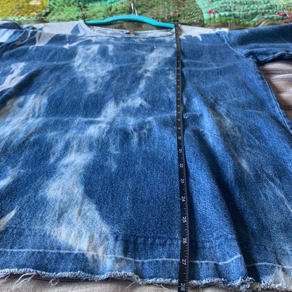 Vintage bleach dyed denim distressed 3/4 sleeve raw edges tunic top - Picture 9 of 15